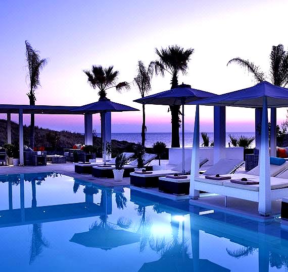 Aurora Luxury Suites